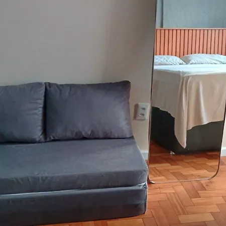 Quadra praia! Loft industrial requintado NOVO para 4 pessoas vizinho COPACABANA PALACE!-3